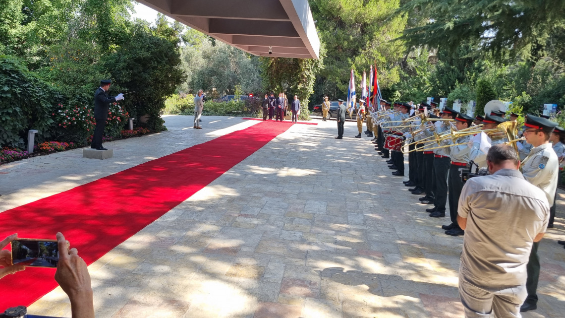 RedCarpet